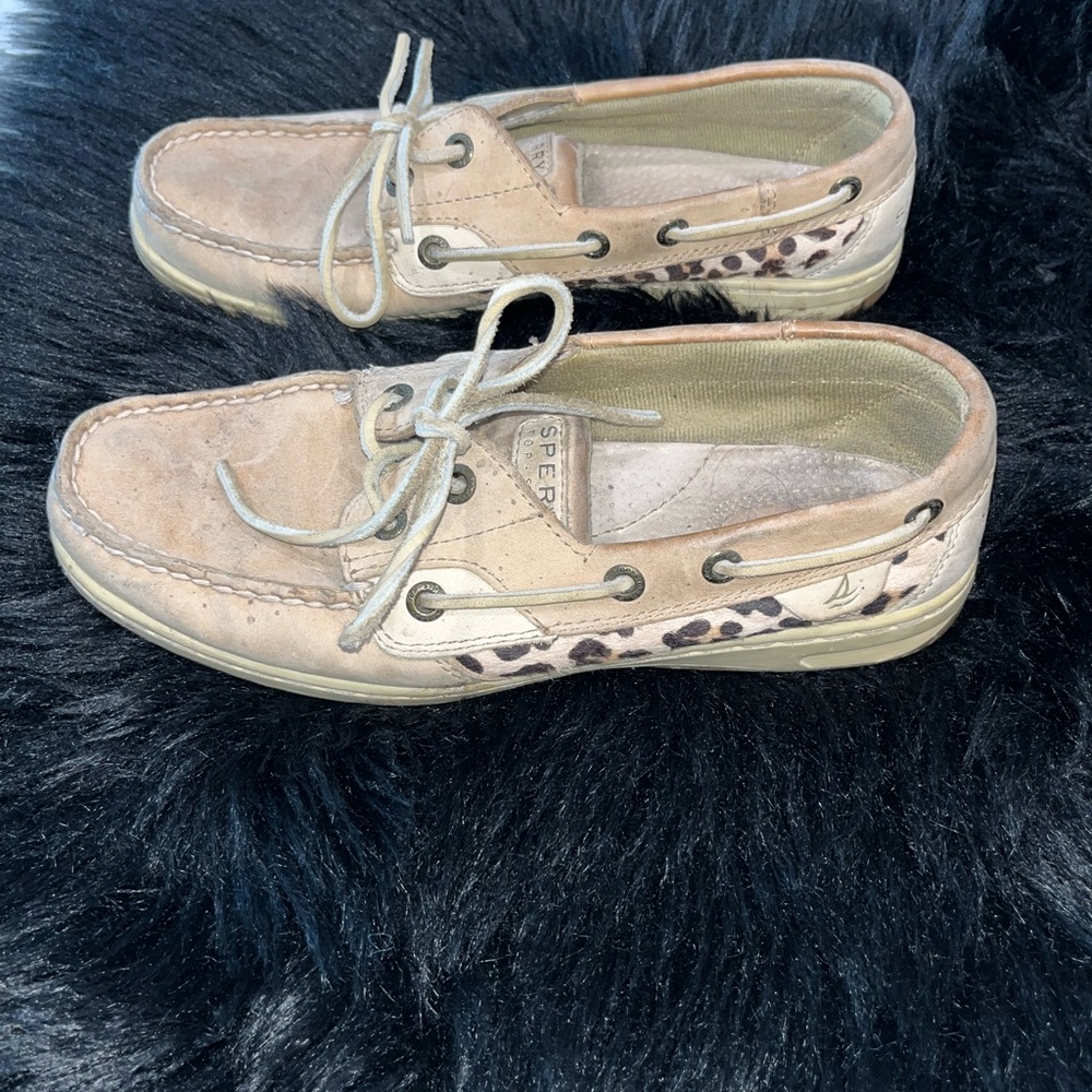 Sperry Tan Leather Boat Shoes with Leopard Accent women’s 7.5